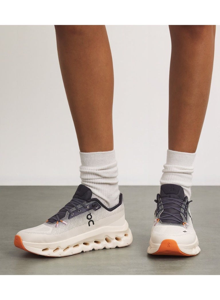 On Running Cloudtilt low-top Sneaker - Iron/Dew - Image 4