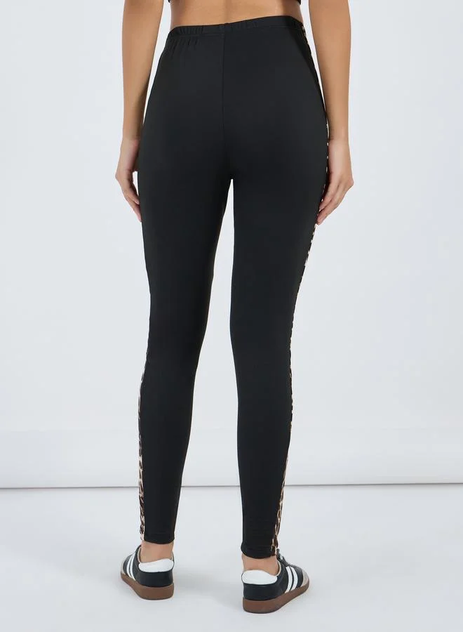Styli Side Animal Print Detail Leggings