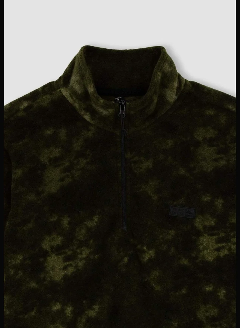 DeFacto Man Stand- Up Collar Knitted Sweatshirt