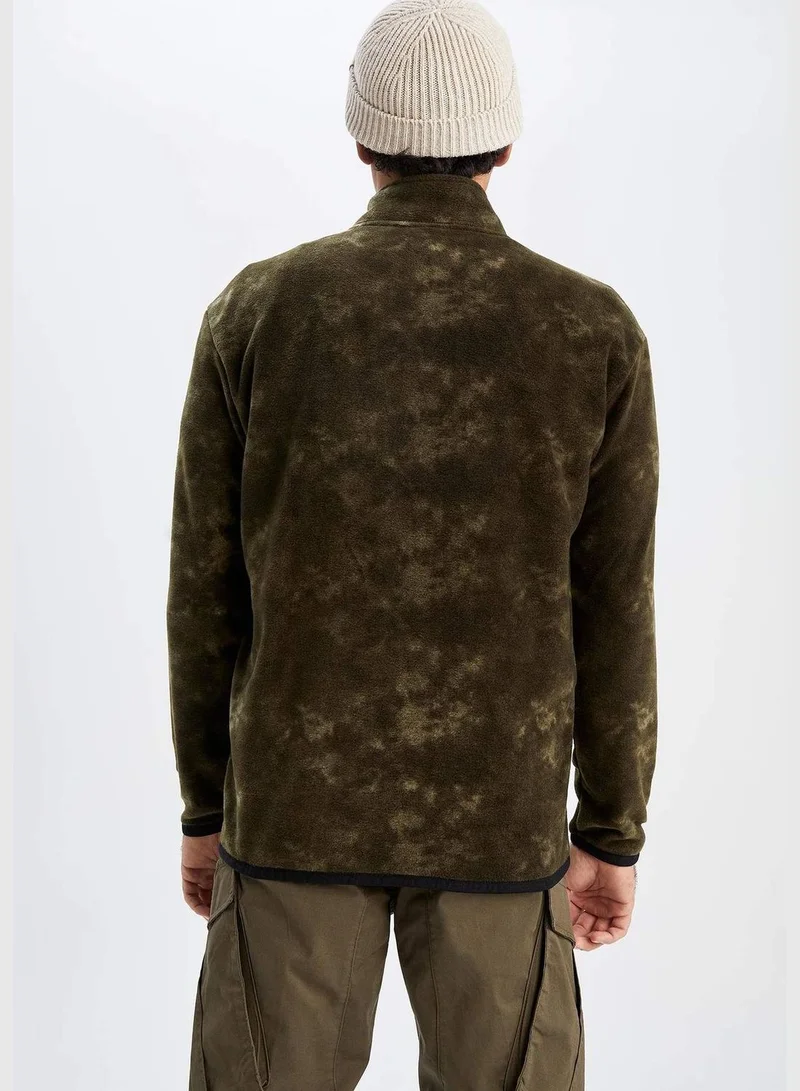 DeFacto Man Stand- Up Collar Knitted Sweatshirt