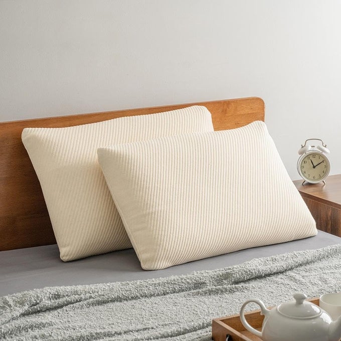 LATEX FLUFFY AND MEDIUM FIRM SLEEPING PILLOW OFF WHITE STANDARD SET OF 2 LATEX FOAM 1 YEAR WARRANTY