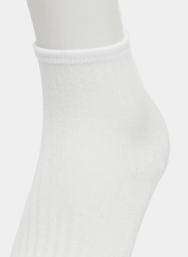 Styli Styli Set of 4 - Solid Crew Socks