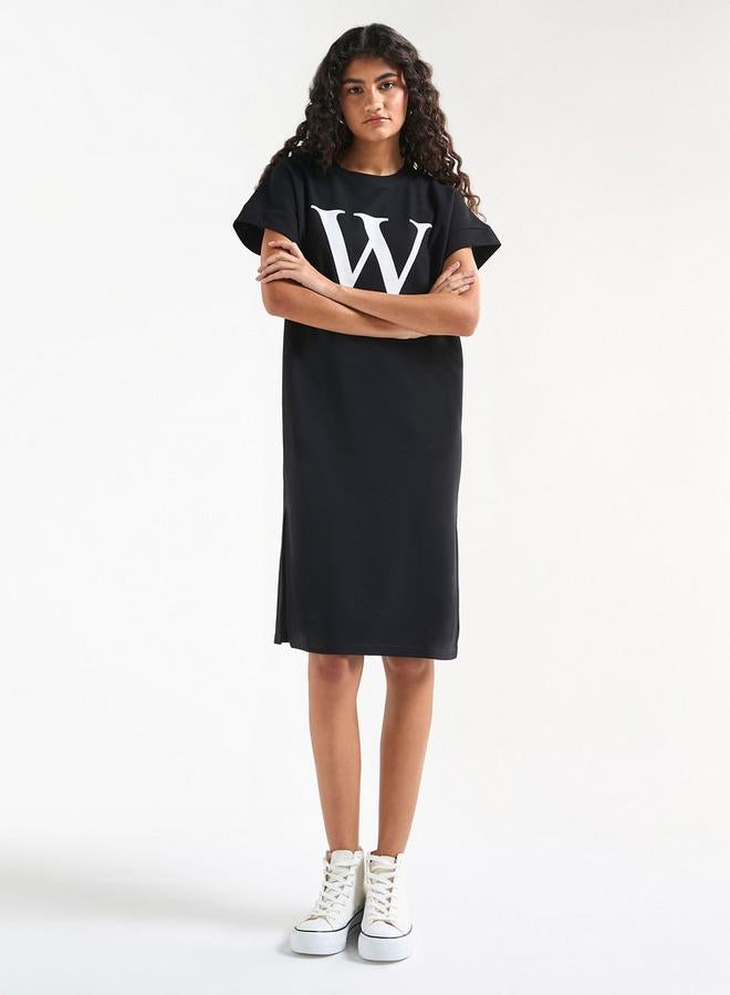 سبلاش فيڤ فستان تيشيرت بأكمام قصيرة متمددة وتفاصيل فتحة وطبعات - Image 2