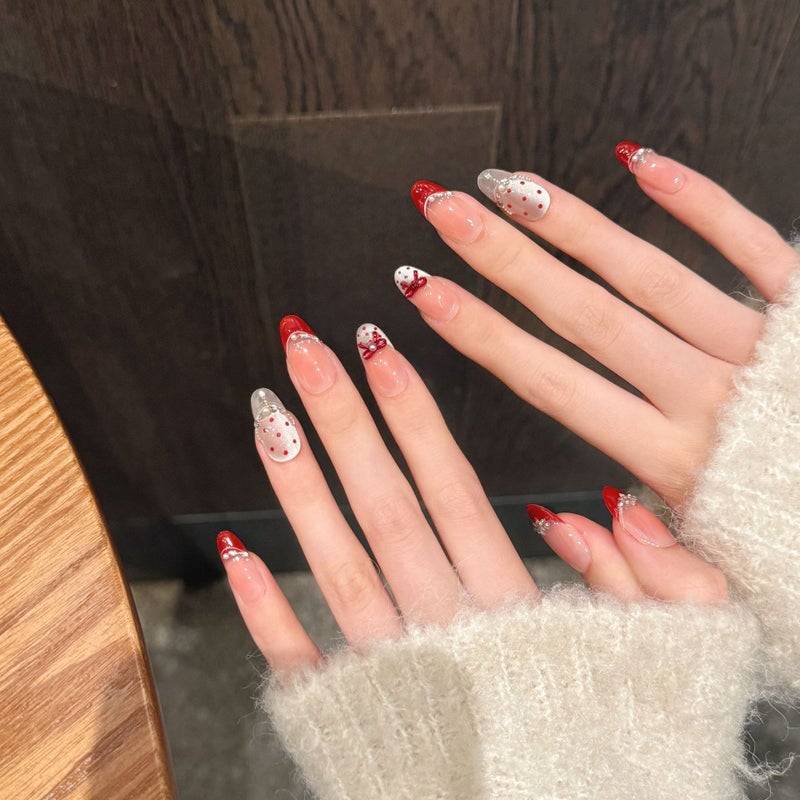 Yihe New Year Red French Style Small Fragrant Style Rich Family Thousand Gold White Cat'S Eye Zircon Diamond Short Handmade Manicure - Image 4