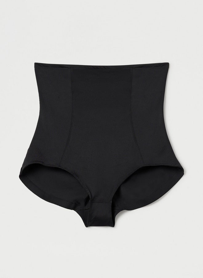 سبلاش فيڤ شورت تشكيل بتفاصيل مكشكشة - Image 1