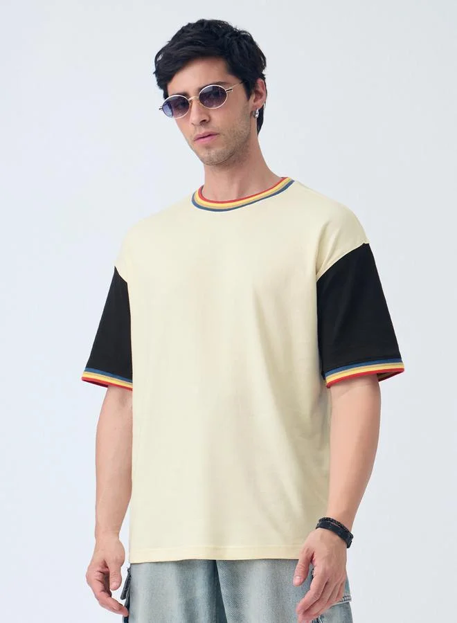 ذا سوليد ستور تيشيرت بأكمام بنمط كتل الألوان وقصة واسعة