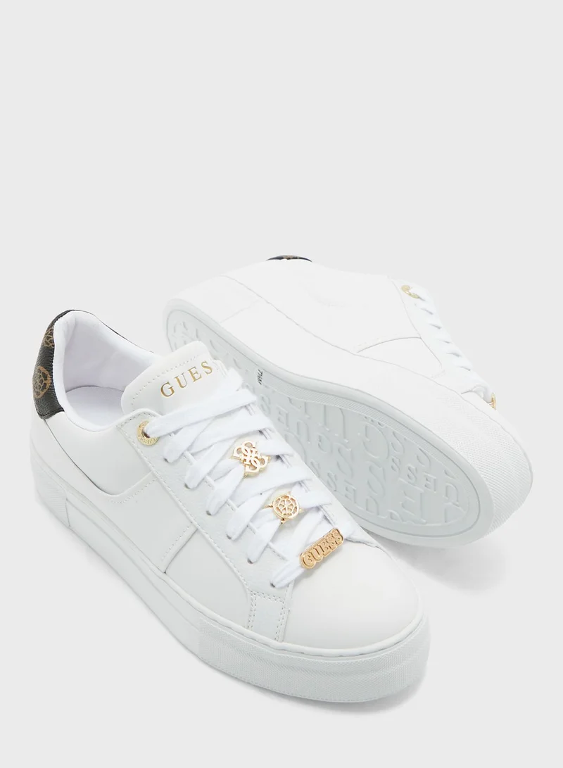GUESS Giella Low Top Sneakers