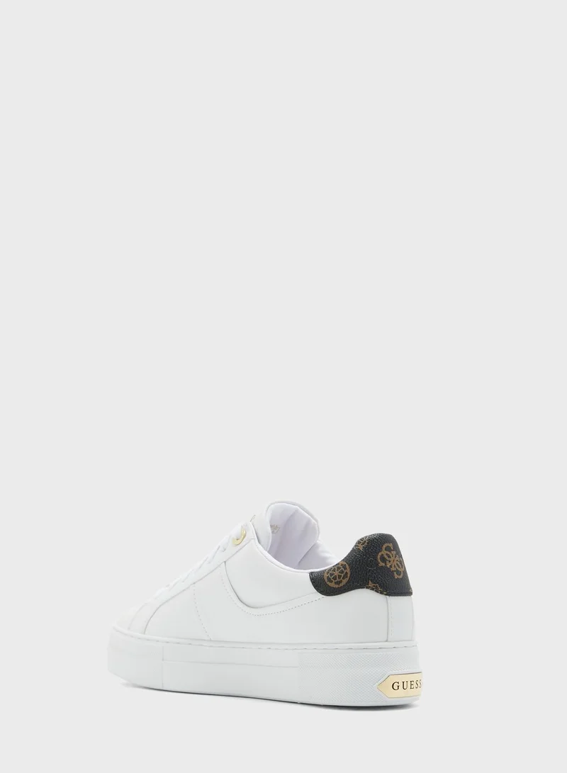 GUESS Giella Low Top Sneakers