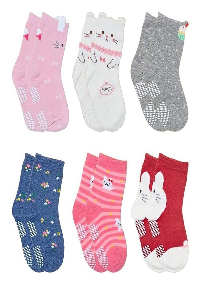 CUTEABLY جوارب قطنية لطيفة بطول الكاحل مانعة للانزلاق للبنات الصغيرات مع مقابض، جوارب منزلية مضادة للانزلاق، (تصاميم متنوعة/عشوائية) (2-3 سنوات) - Image 1