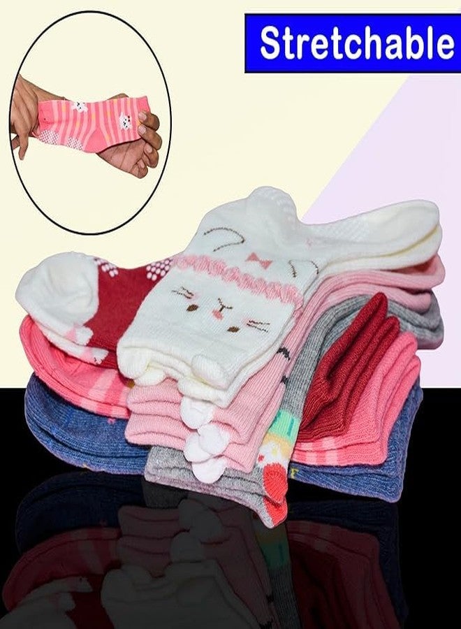 CUTEABLY جوارب قطنية لطيفة بطول الكاحل مانعة للانزلاق للبنات الصغيرات مع مقابض، جوارب منزلية مضادة للانزلاق، (تصاميم متنوعة/عشوائية) (2-3 سنوات) - Image 5