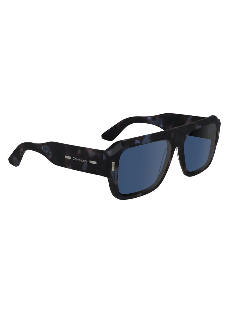 CALVIN KLEIN إطار كامل من الأسيتات مستطيل معدّل كالفن كلاين نظارات شمسية CK24501S 5615 (460) أزرق هافانا  - Image 3