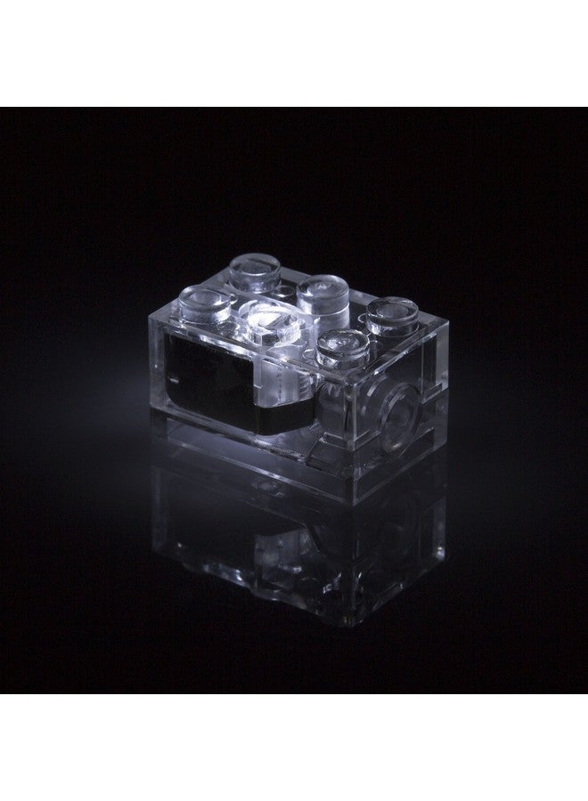 أس سي أس دايركت مجموعة مكعبات بناء SCS Direct Light Up من 8 قطع (2 × 3 بوصة) مع مفتاح تشغيل/إيقاف وإمكانية تعتيم - ألوان الأحمر والأبيض والأزرق - متوافقة وتناسب تمامًا مع جميع العلامات التجارية الكبرى، هدية عيد الميلاد، حشو الجوارب - Image 3