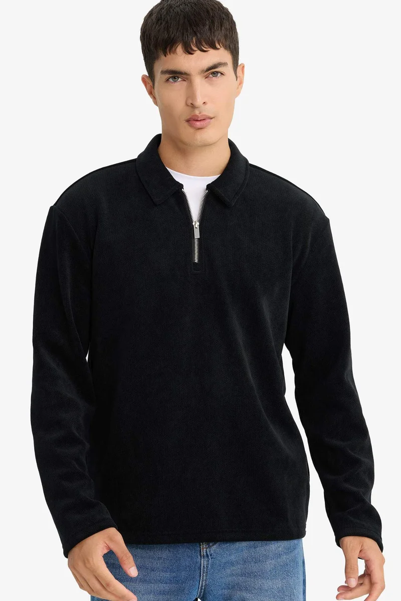 ديفاكتو Regular Fit Long Sleeve Sweatshirt