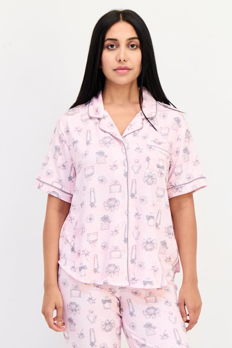 PJ Couture طقم بيجاما نسائي مكون من قطعتين بطبعة شاملة، متعدد الألوان - Image 2