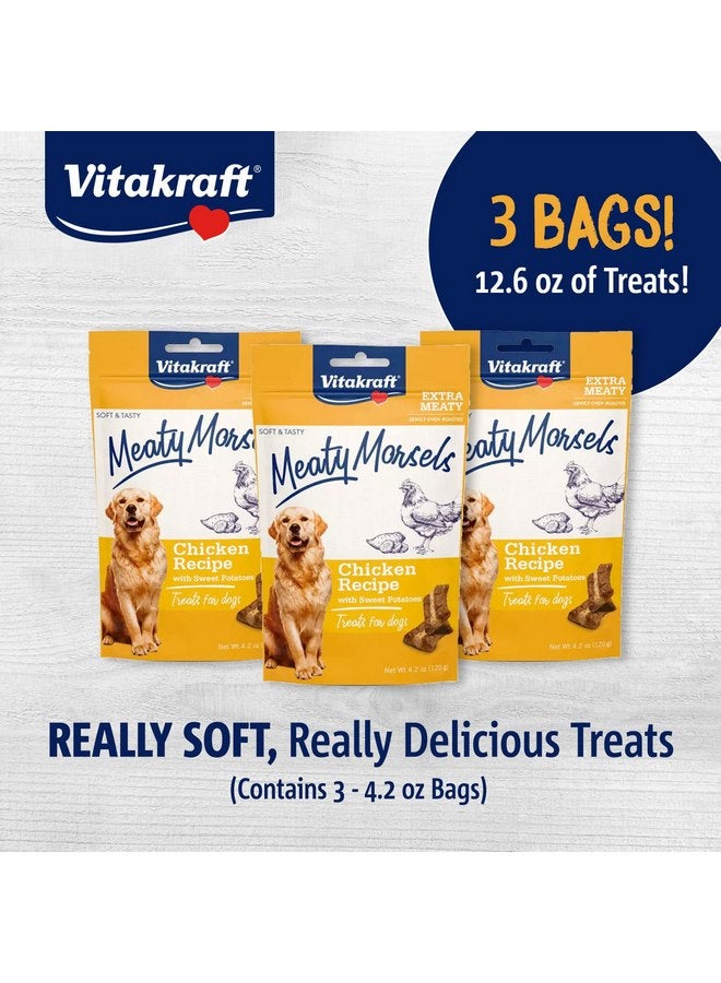 فيتاكرافت عبوة من 3 قطع من مكافآت Vitakraft Meaty Morsels للكلاب - دجاج مع بطاطا حلوة - مكافآت ناعمة للغاية للكلاب - طبقتان من اللحوم المخبوزة في الفرن برفق - عبوة اقتصادية بحجم 12.6 أونصة - Image 2