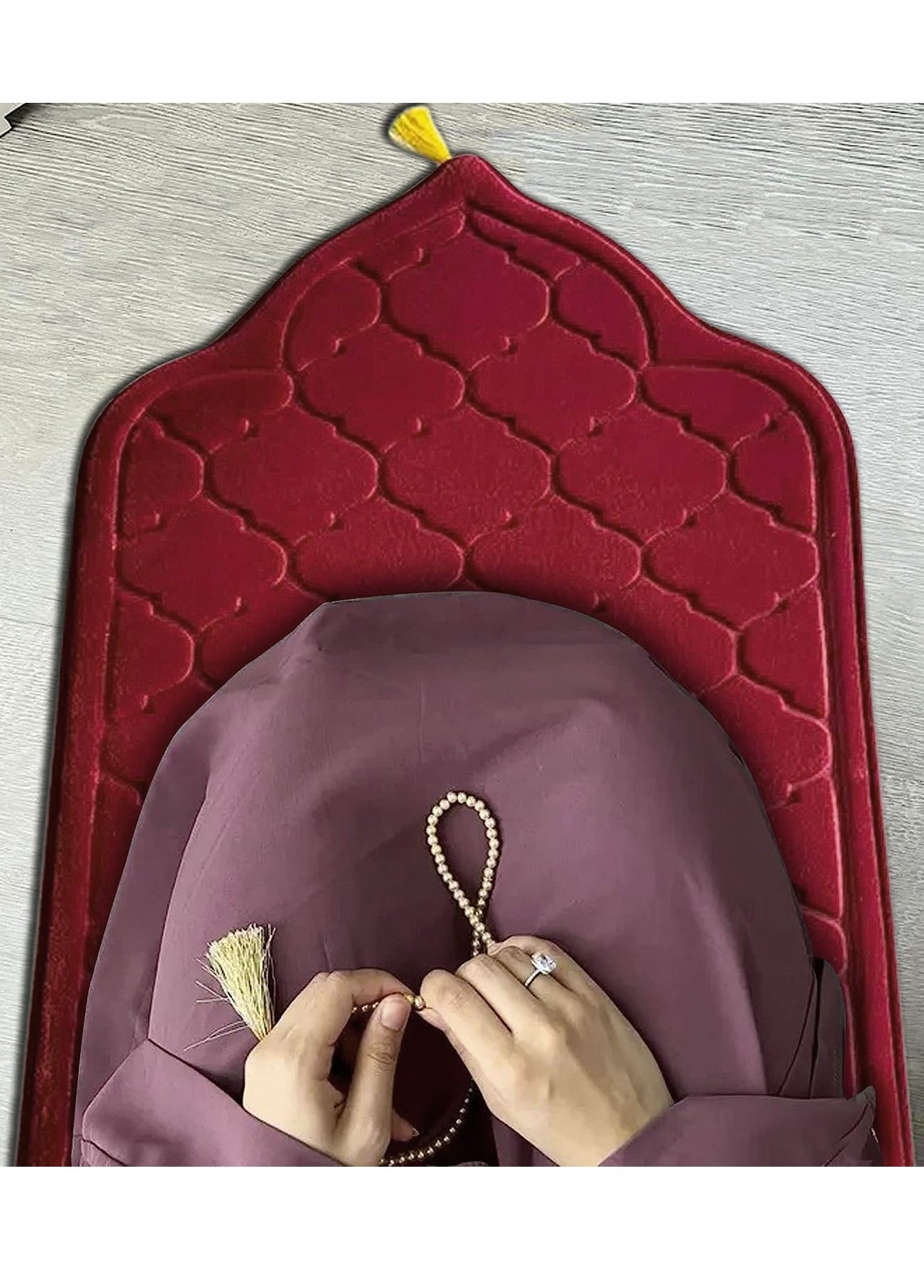 Embossed Prayer Mat Anti-Slip Velvet Top Islamic Prayer Mat Dome Style Thick Padded Sajadah Prayer Rug for Men Women Eid Gift Ramadan Pink 70x110 cm - https://f.nooncdn.com/p/pzsku/Z287E0C85087BD3FBA594Z/45/_/1723446999/5f8c8232-5021-4d1f-9820-db74f769ece7.jpg?width=original