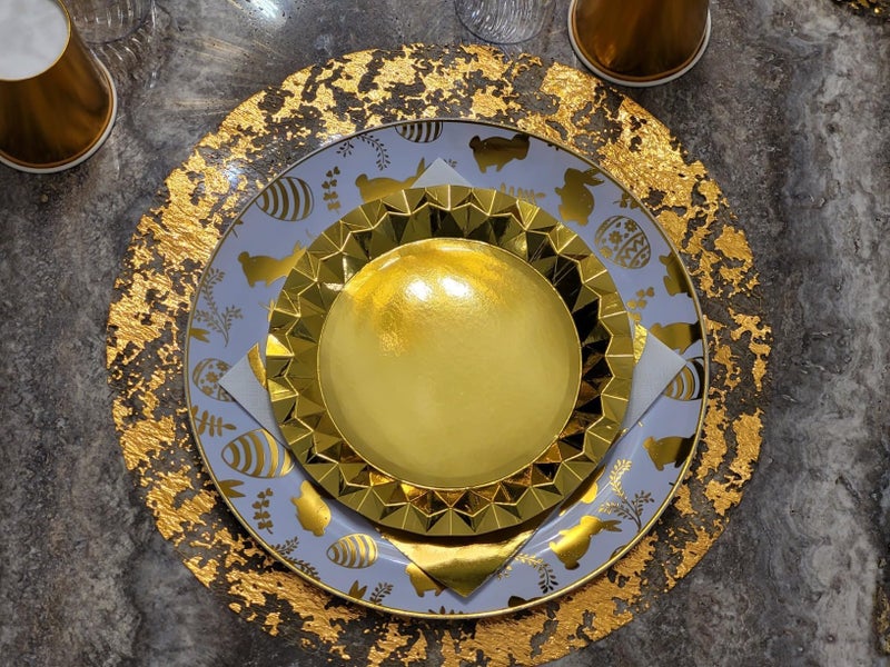 Zulaniu Gold Disposable Placemats Gold Doilies of 100 Round Place Mats Pressed 13 Inch Metallic Foil Charge Placemats for Home Decoration Dining Table Wedding Birthday Party - Image 4
