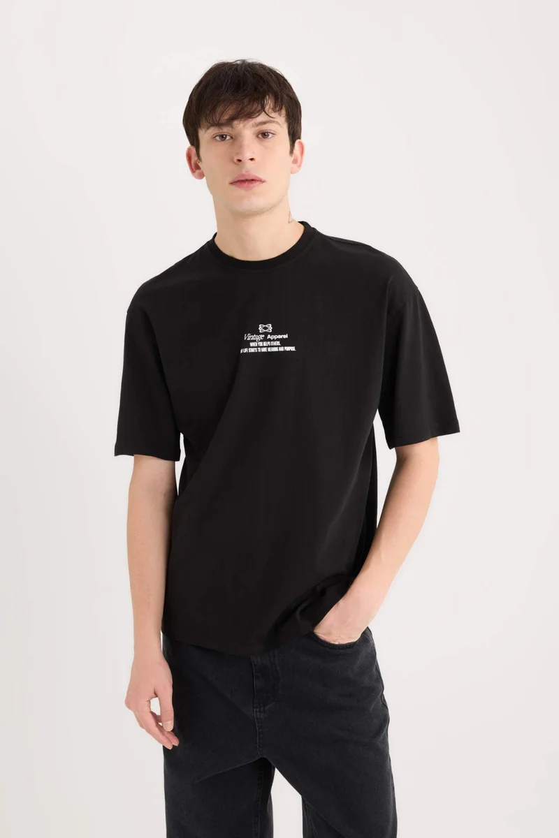 ديفاكتو Boxy Fit Crew Neck Back Printed T-Shirt