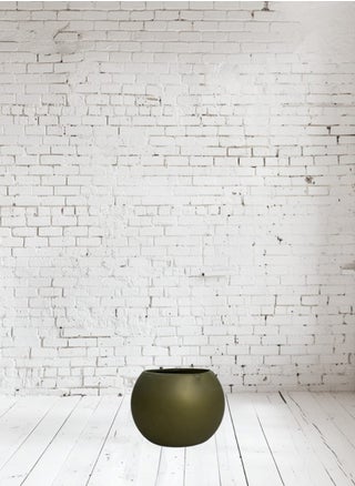 A circular plastic tree stand with an elegant design - pzsku/Z2881E669F036BCE944C0Z/45/_/1729879902/5b32d463-18b3-40af-9e2a-3ce4b28f4d3b
