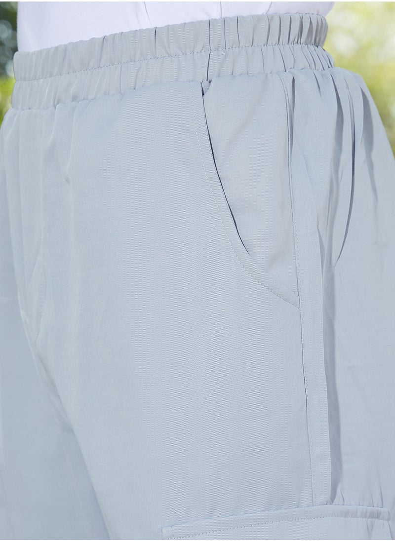 Campus Sutra Men's Cloud Grey Solid Parachute Cargo Pants  - Image 5