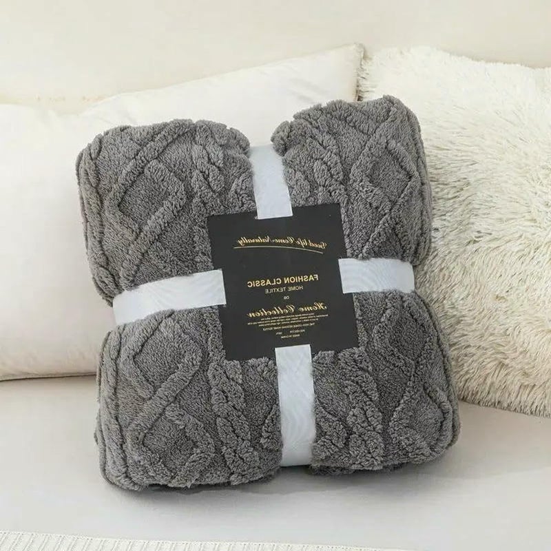 Velvet Double Sided Jacquard Geometric Pattern Thickened Blanket Cover Blanket Suitable for All Seasons - Image 3