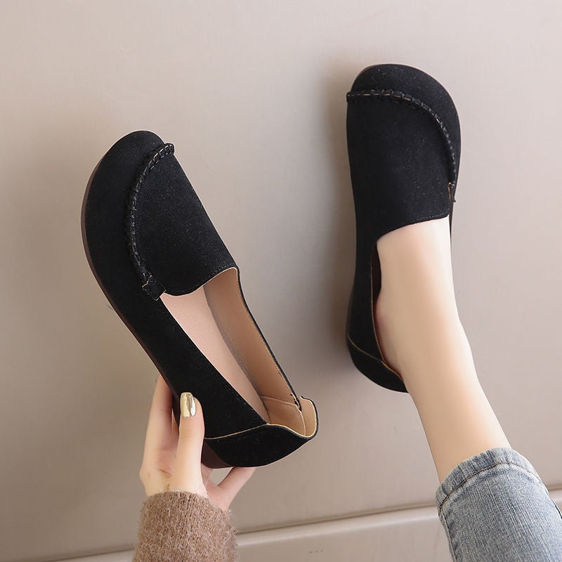 Women's Casual Slip-on Loafers with Wide Fit - Image 2
