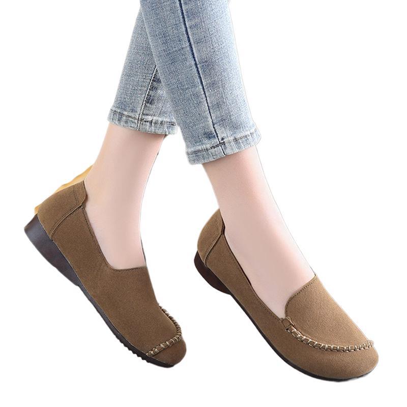 Women's Casual Slip-on Loafers with Wide Fit - Image 3