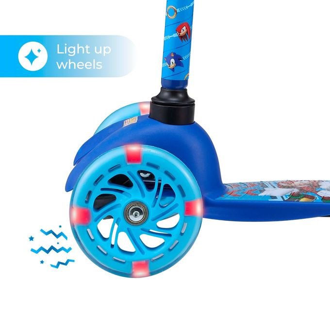VOYAGER Sonic The Hedgehog Self Balancing Kick Scooter with Light Up Wheels, Extra Wide Deck, 3 Wheel Platform, Foot Activated Brake, 75 lbs Limit, Kids & Toddlers Girls or Boys, for Ages 3 and Up - Image 3