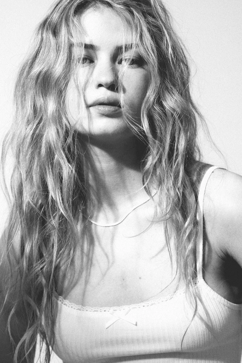 H&M Lace-trimmed strappy top