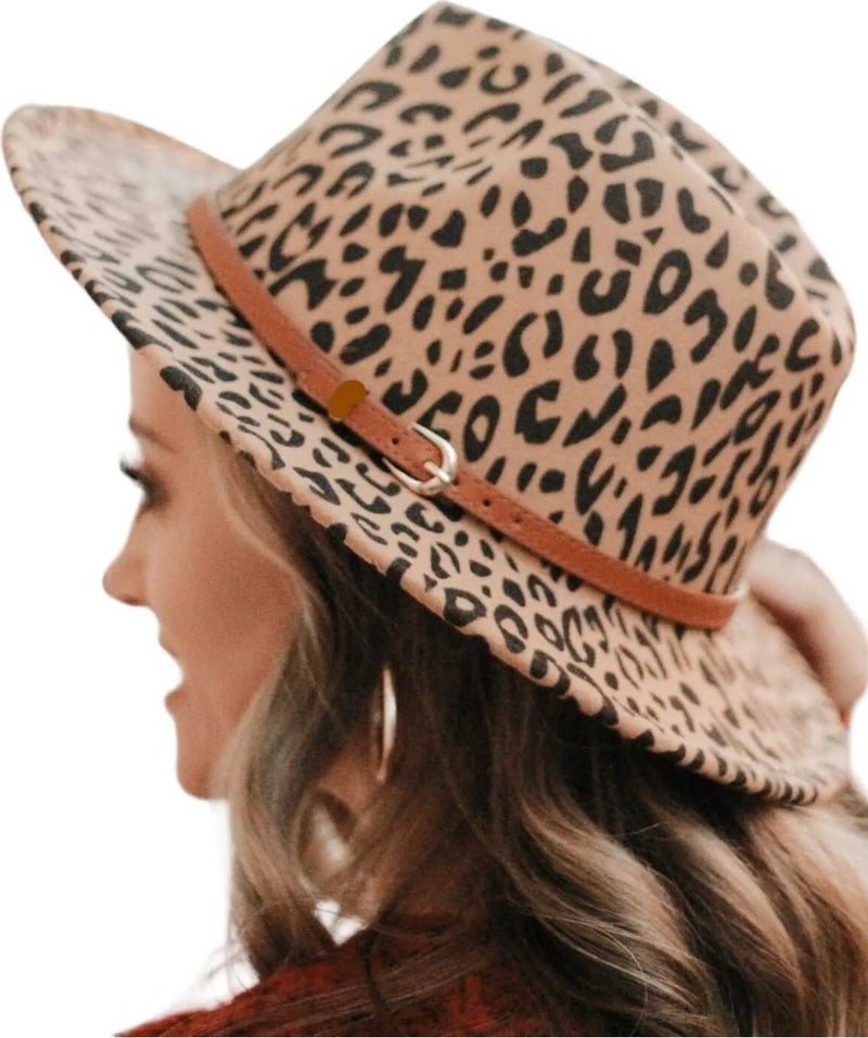 Tezzgelsin Women's Leopard Patterned Panama Fedora Hat  - Image 1