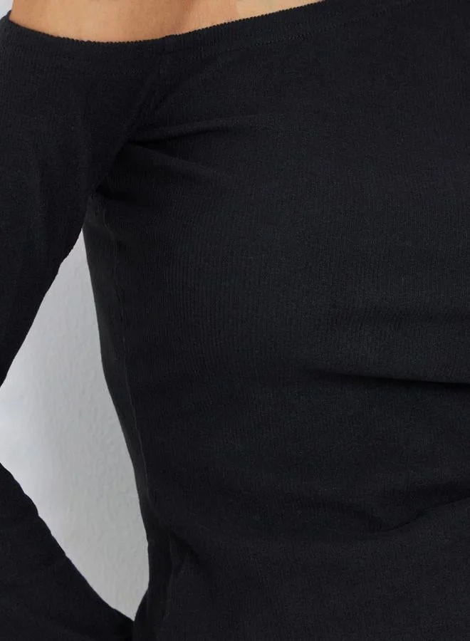 ستايلي بلوزة محبوكة بياقة غير متماثلة الطول