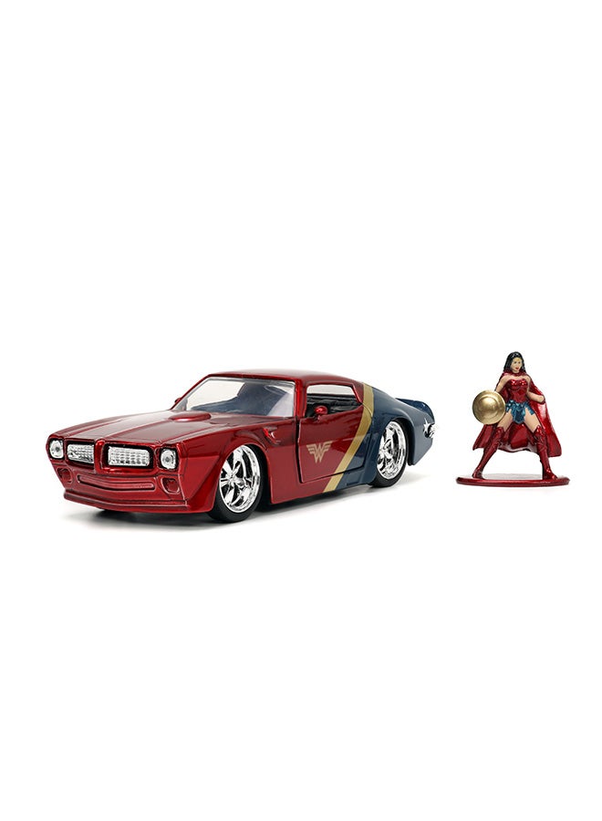 JADA DC Wonder Woman 1972 Pontiac Firebird Die-Cast Collectible Model Car with Opening Doors, Freewheel Vehicle, 1:32 Scale, Multicolored - Image 5