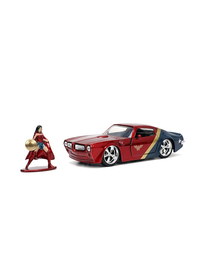 JADA DC Wonder Woman 1972 Pontiac Firebird Die-Cast Collectible Model Car with Opening Doors, Freewheel Vehicle, 1:32 Scale, Multicolored - Image 4