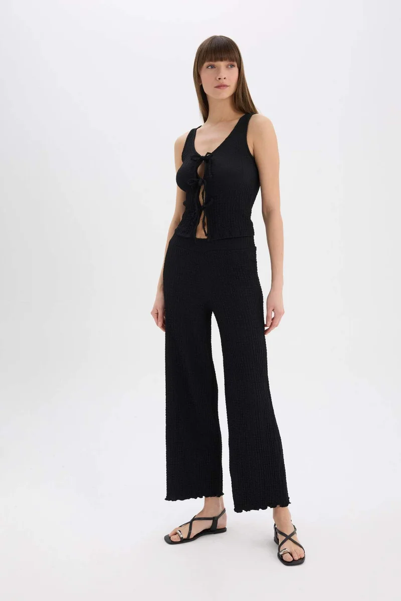 ديفاكتو Wide Leg Crepe Trousers