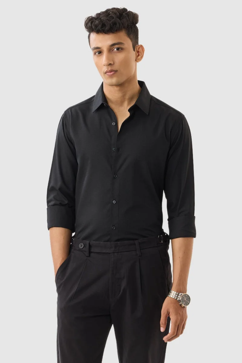 SNITCH Black Slim Fit Easy Iron Shirt