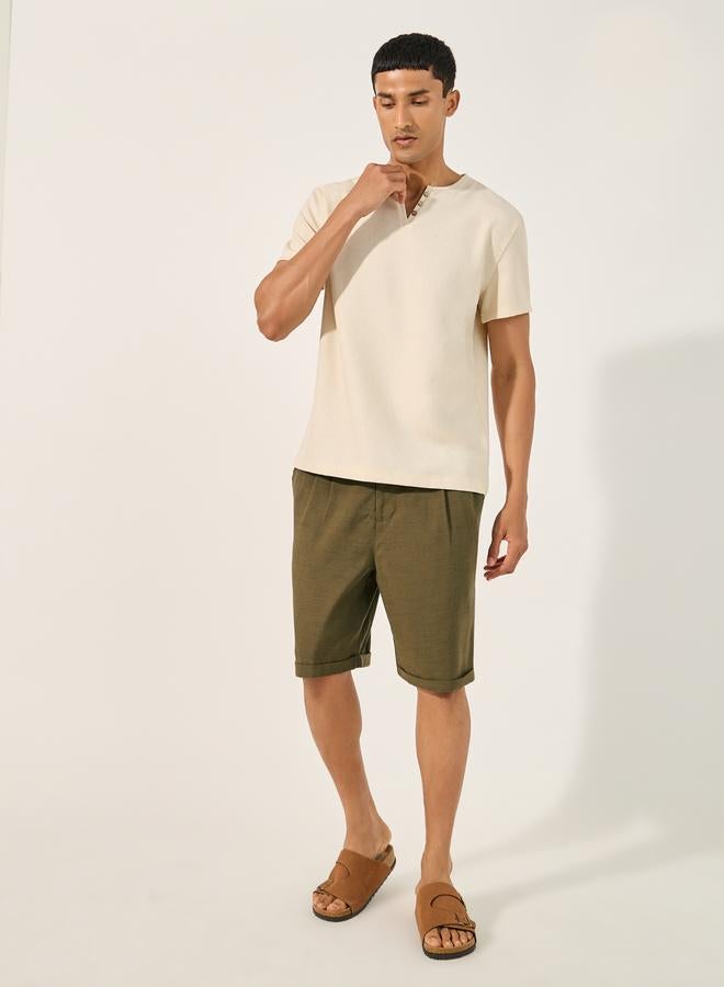 Styli Mid Rise Regular Fit Pleated Shorts - Image 2