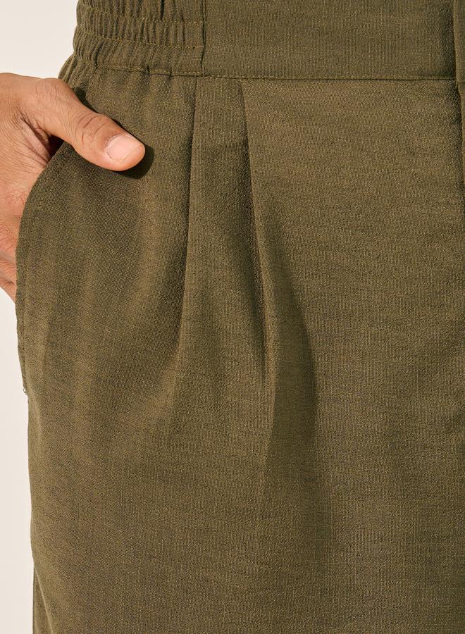 Styli Mid Rise Regular Fit Pleated Shorts - Image 3