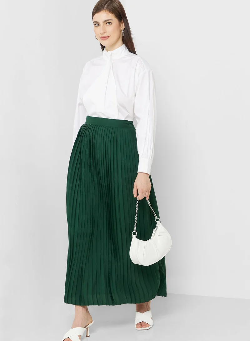 Khizana Pleat Detail Solid Skirt