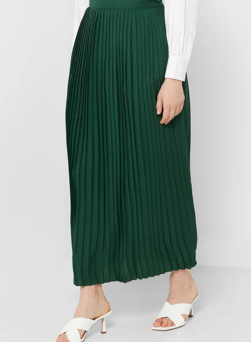 Khizana Pleat Detail Solid Skirt
