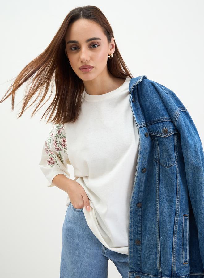 Styli Off White Embroidered Floral Oversized T-Shirt - Image 1