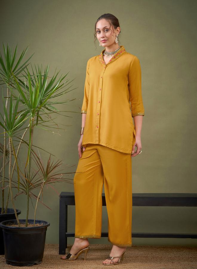 SASSAFRAS Shawl Collar Embroidered Shirt & Palazzo Set by Styli - Image 3