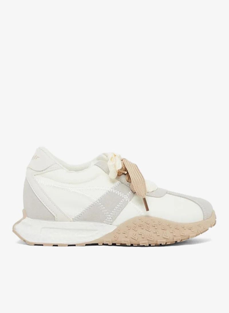 ستايلي اكتيف حذاء سنيكرز برباط غلق وتفاصيل بارزة الملمس