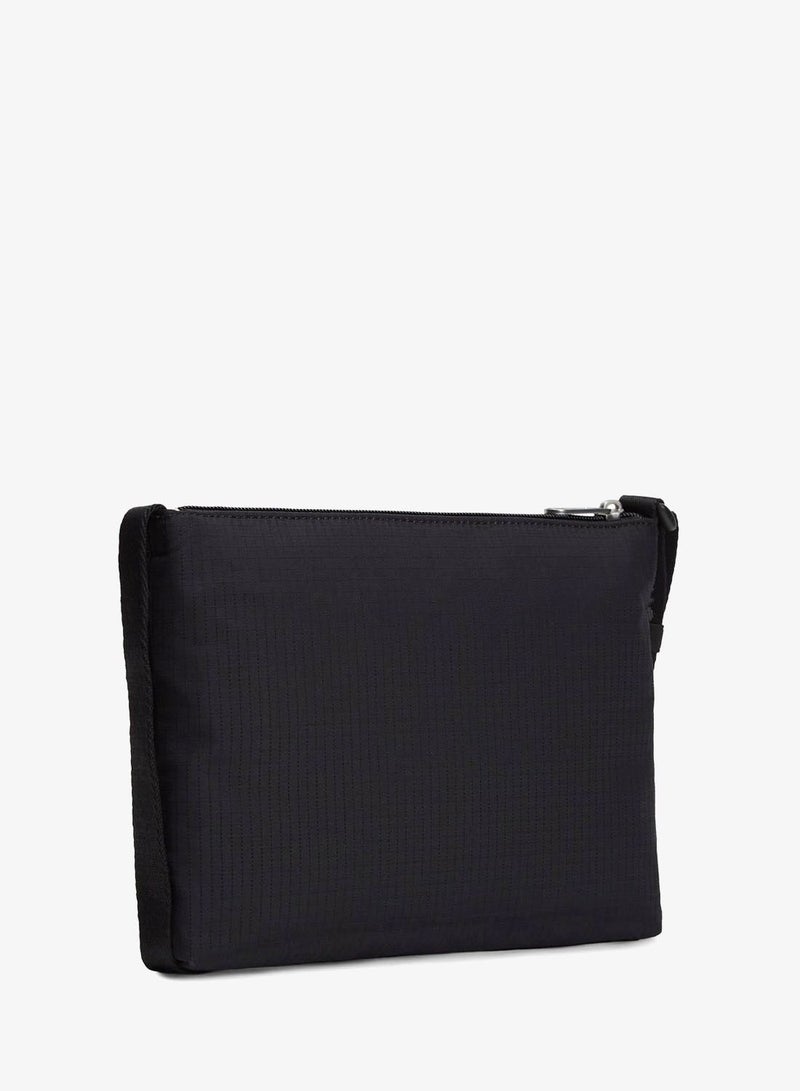 TOMMY JEANS Essential Ripstop Crossbody Sacoche Bag - Image 4