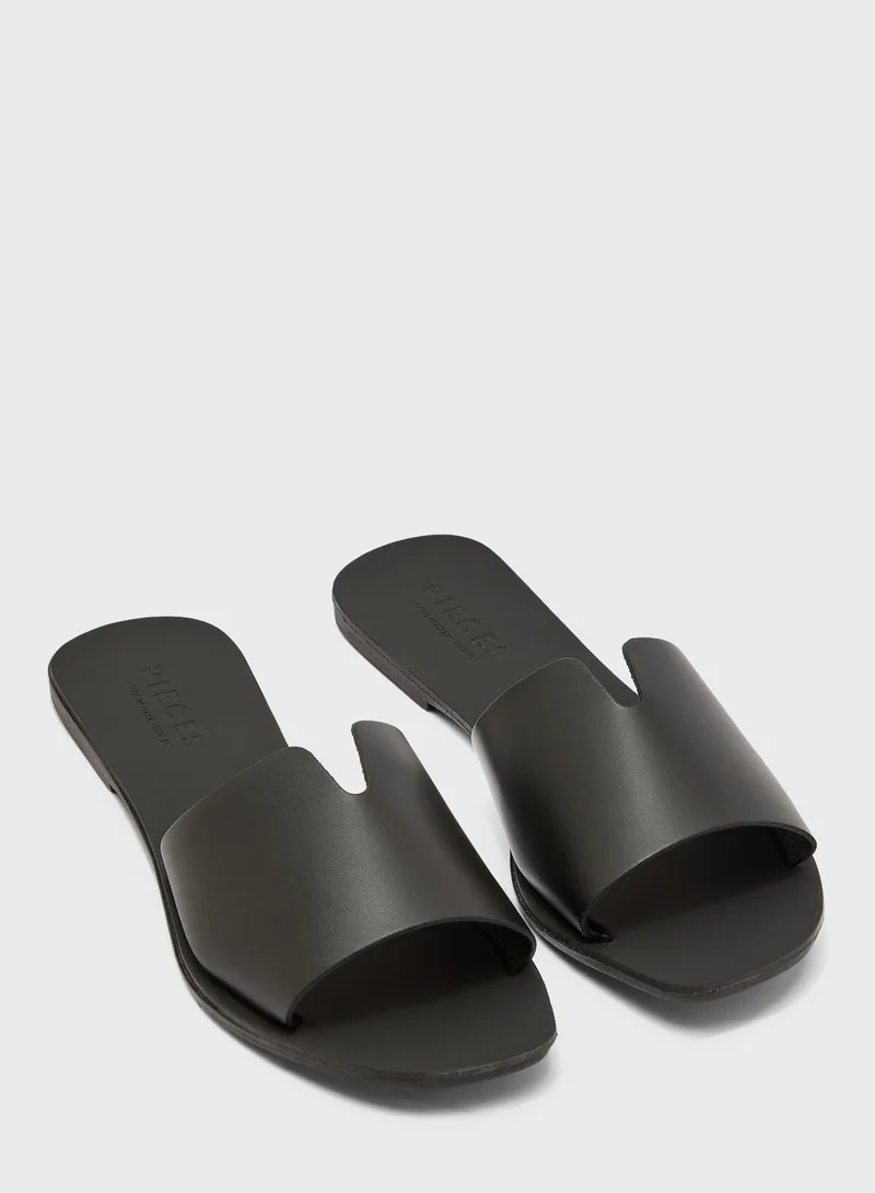PIECES Nora Flat Sandals