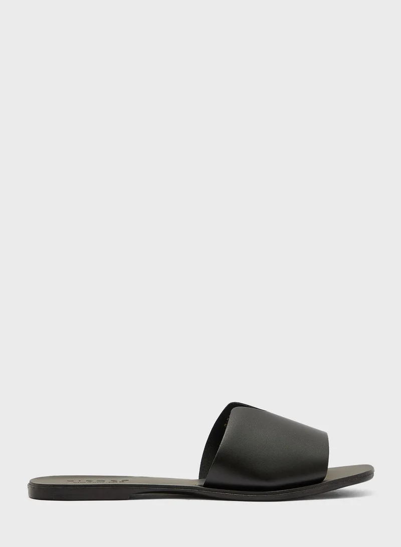 PIECES Nora Flat Sandals