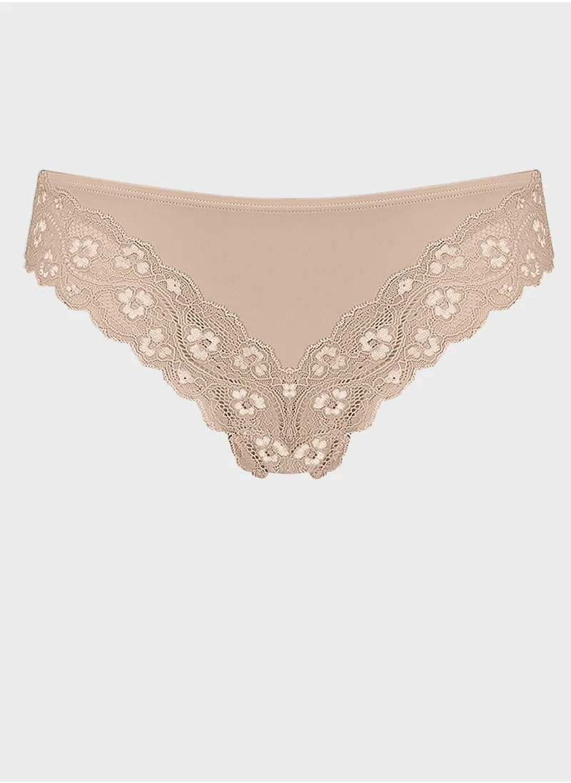 TRIUMPH Lace Detail High Leg Brief