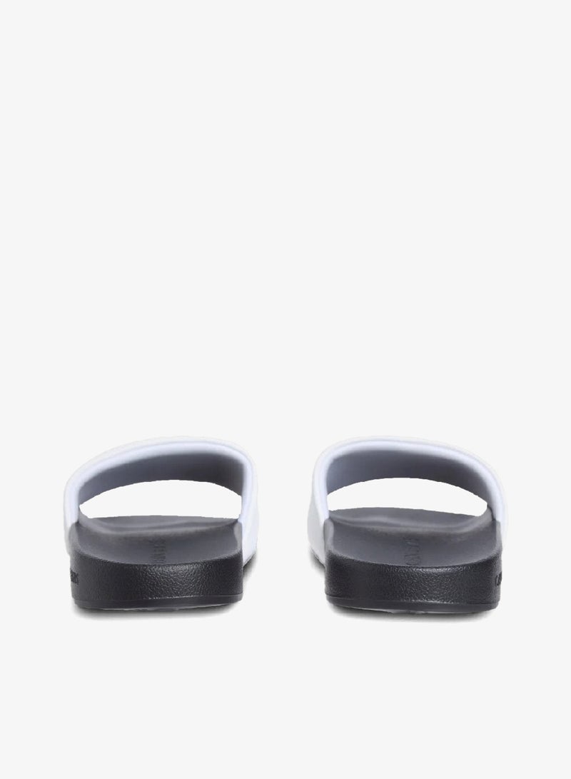 كالفن كلاين جينز شبشب مزين بشعار كلفن كلاين - Image 3