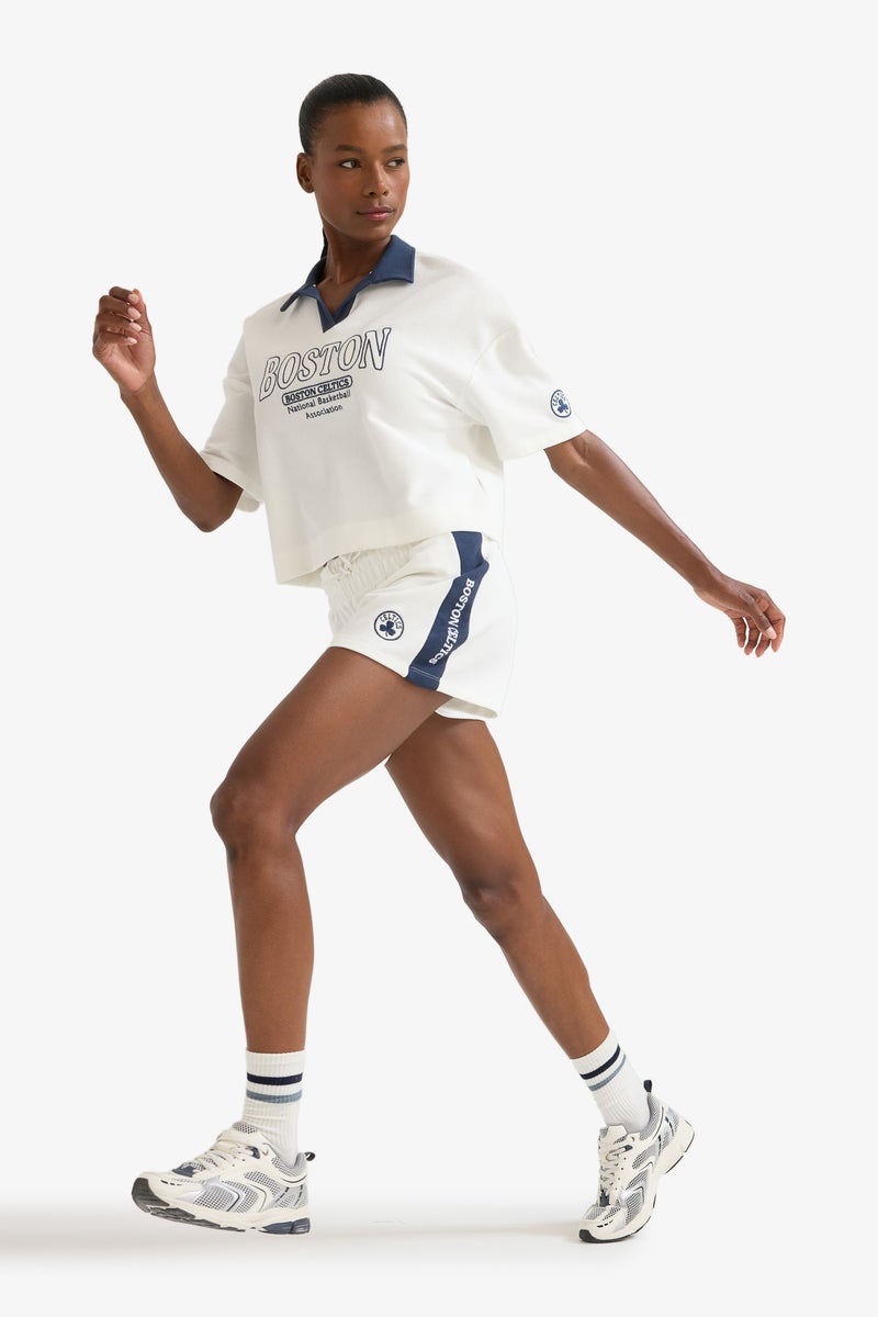 ديفاكتو شورت قصير بقصة قياسية للنساء - Image 4