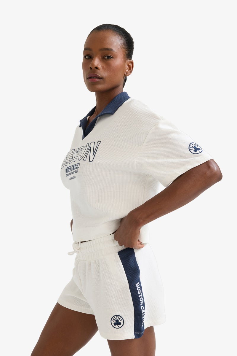 ديفاكتو شورت قصير بقصة قياسية للنساء - Image 5