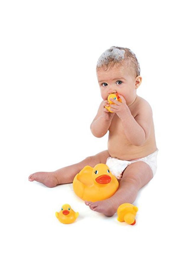 مجموعة ألعاب الاستحمام عائلة البط من 4 قطع طراز 0170338 تطفو على الماء خالية من الفثالات مصنوعة من الفينيل - Image 3